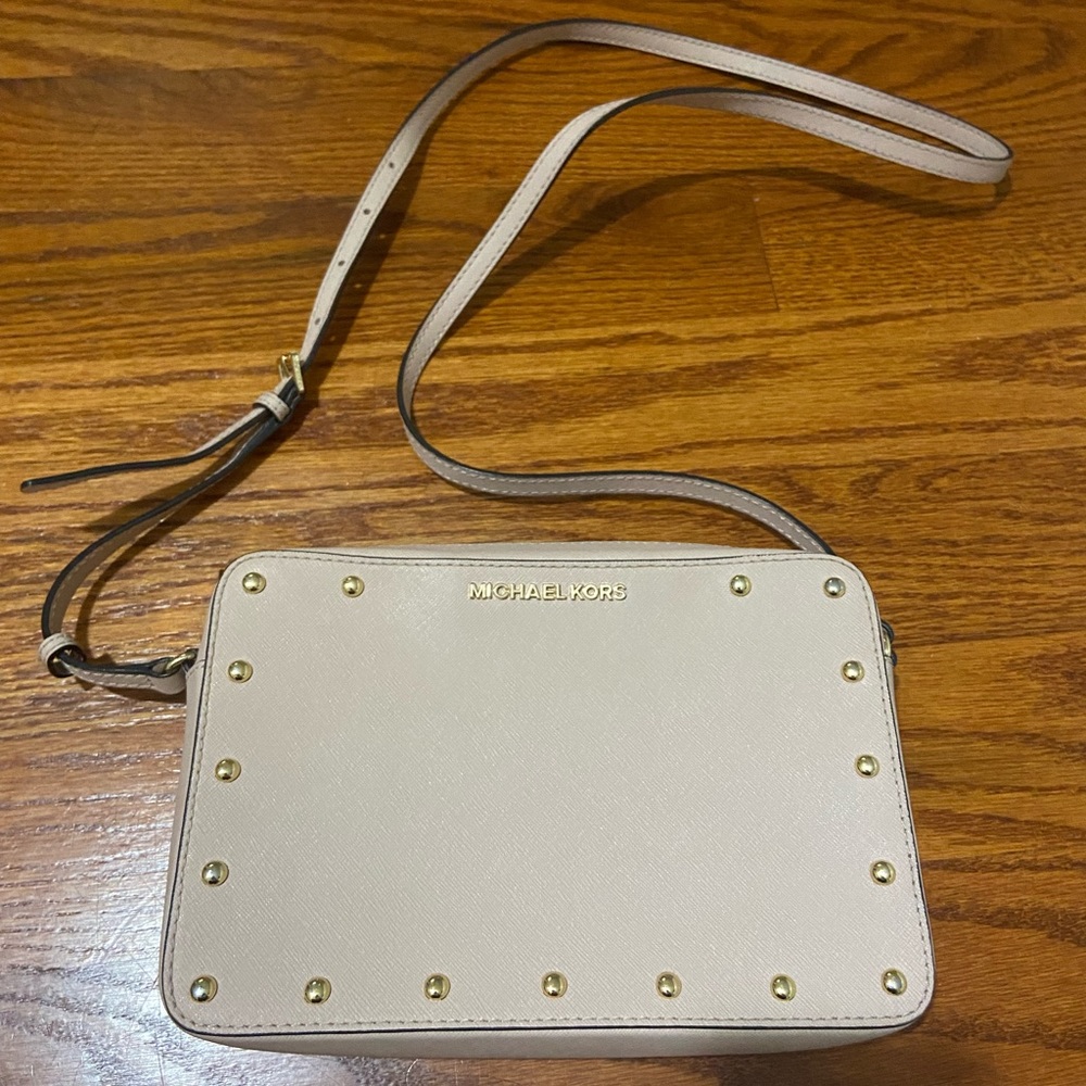 Michael kors crossbody bag